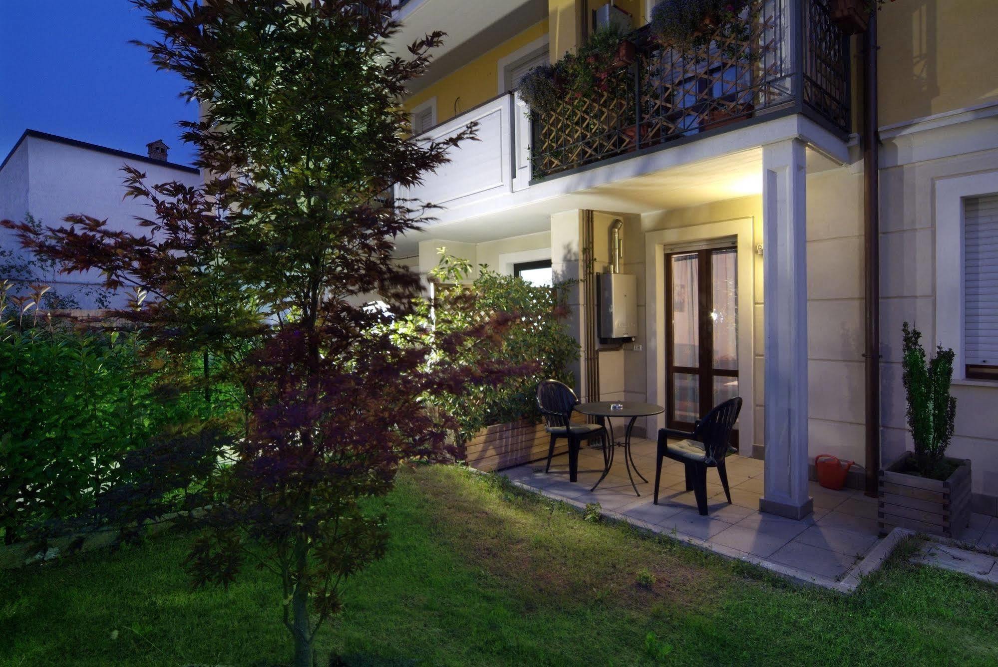 Residenza Il Fiore Bergamo Luaran gambar